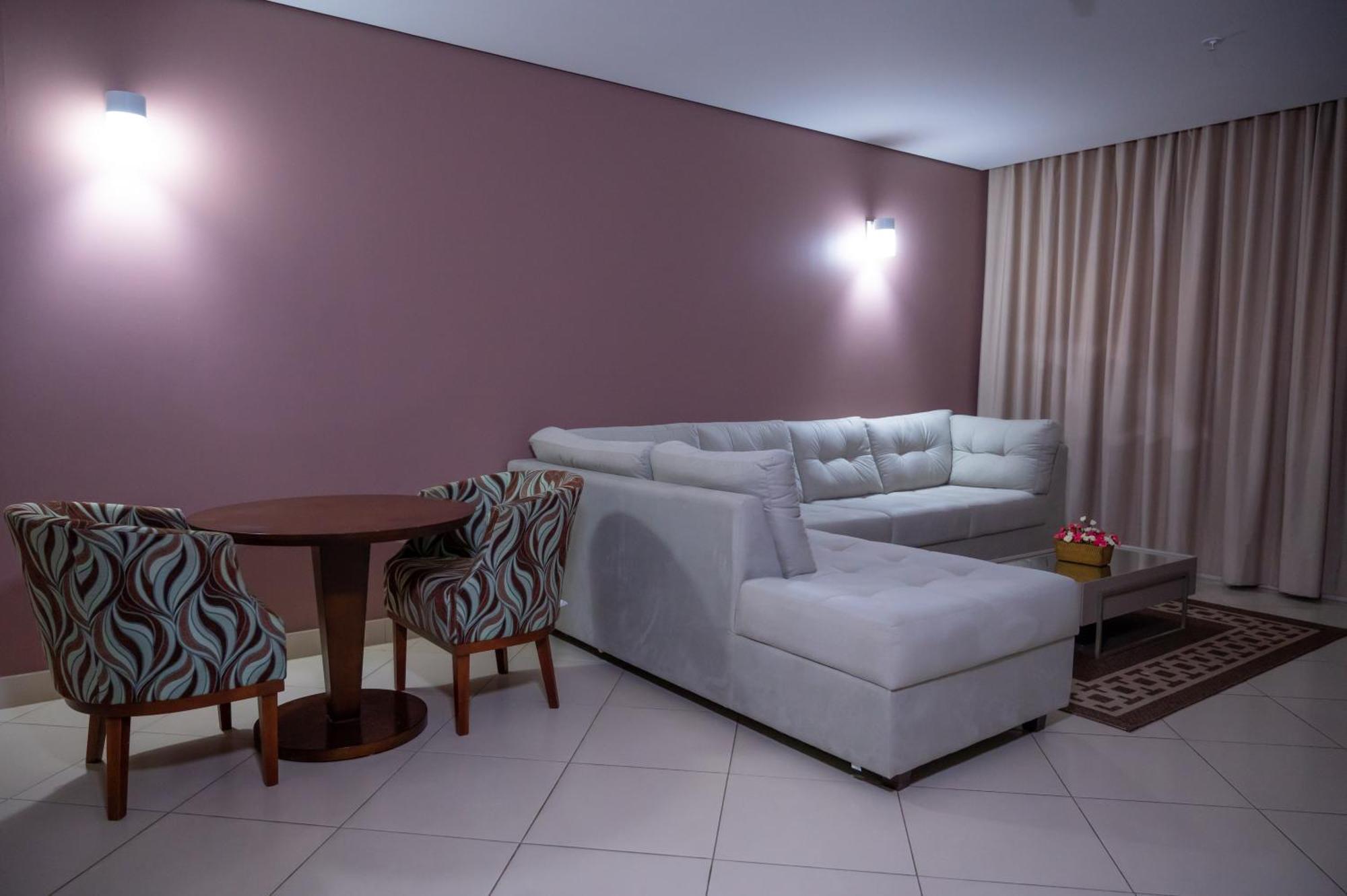 Hotel Inter Cuiaba Экстерьер фото A living room