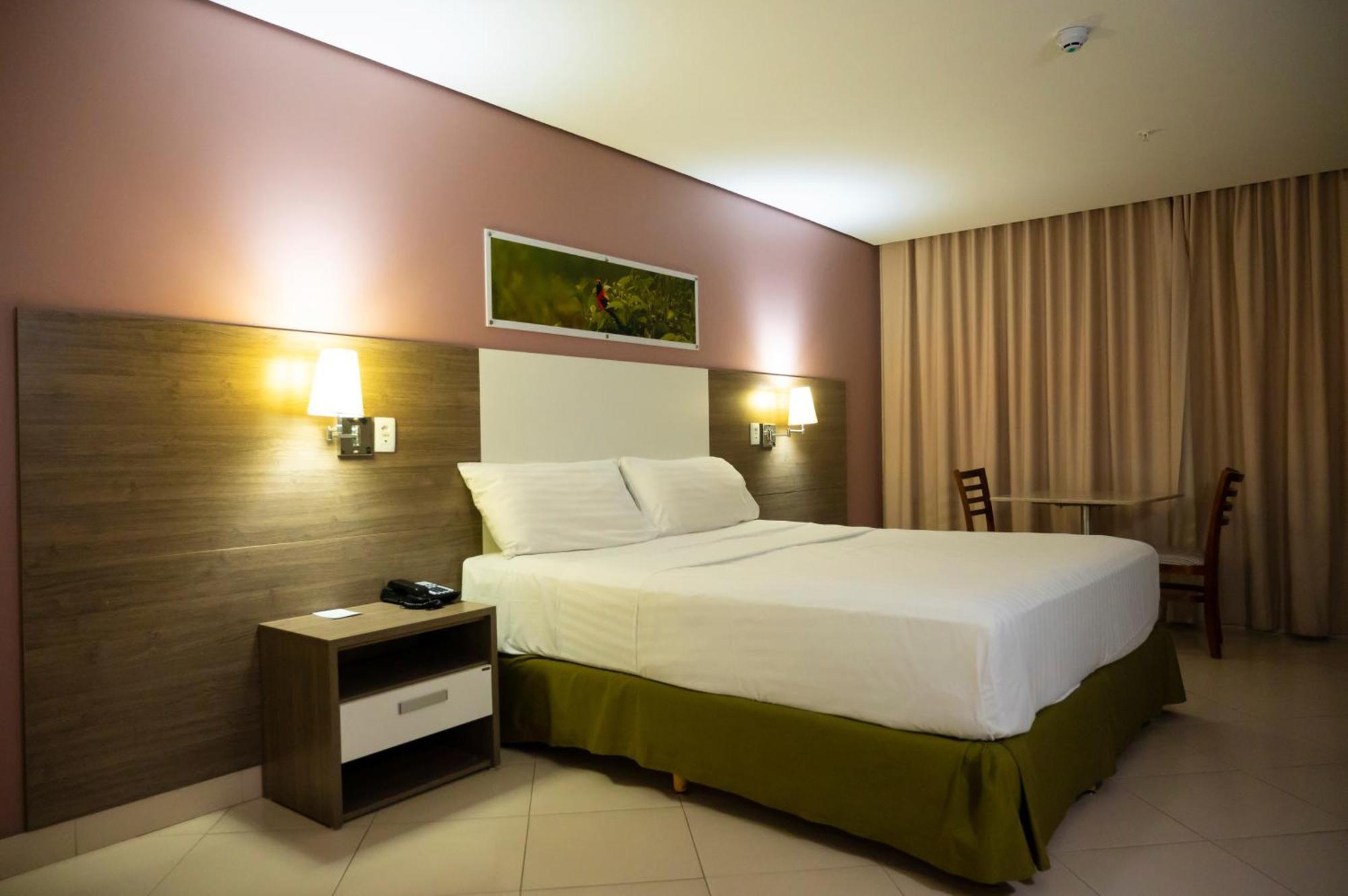 Hotel Inter Cuiaba Экстерьер фото A room at the hotel