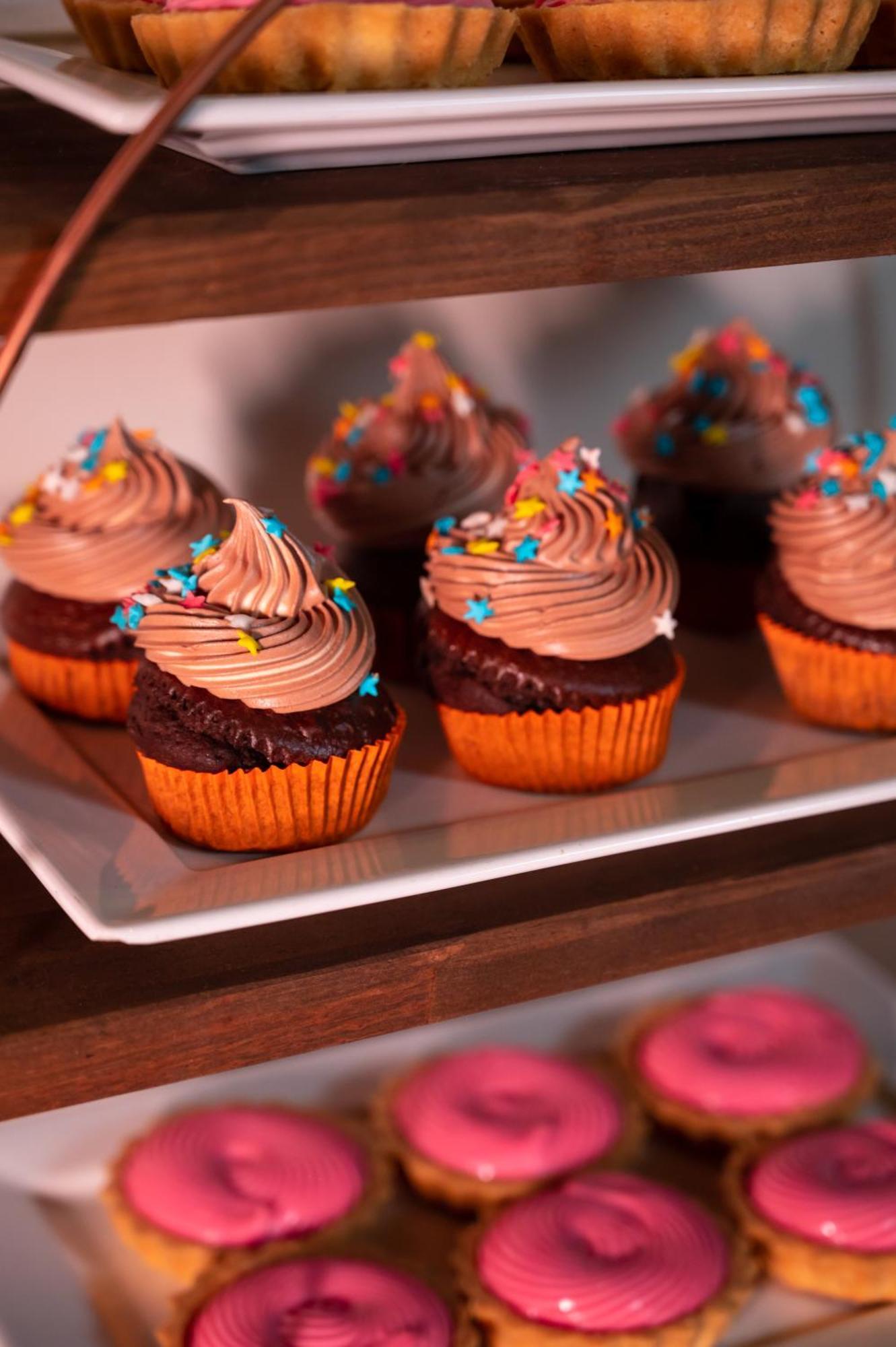 Hotel Inter Cuiaba Экстерьер фото Chocolate cupcakes