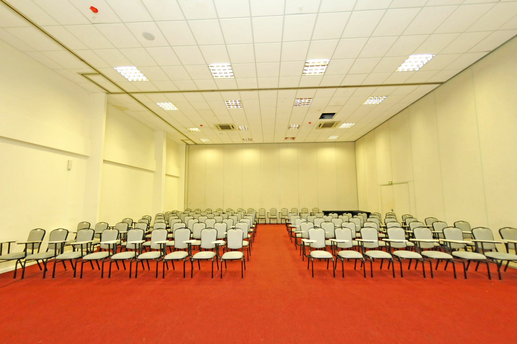 Hotel Inter Cuiaba Экстерьер фото The main conference room